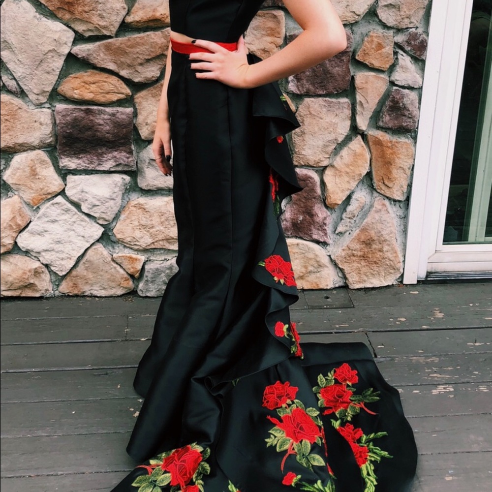 Black and red rose prom dress